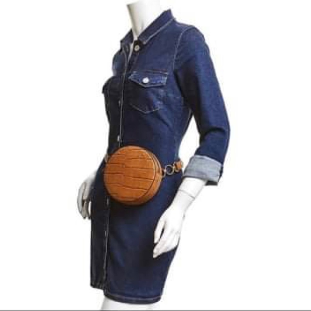 LONGCHAMP CROC Embossed Cavalcade Round Belt Bag in Excellent Condition/Like New